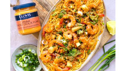 Nouilles sautées aux crevettes, moutarde au piment doux fumé